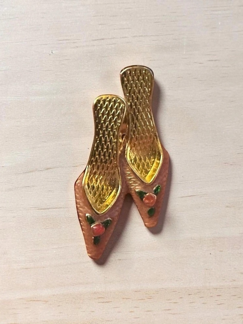 Avon Vintage Enamel Floral High Heel Shoes Brooch Pin Vintage Enamel Floral
